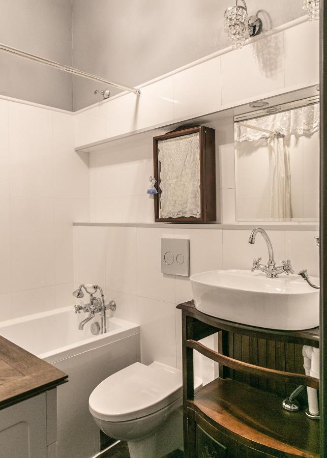 Apartment Gloria III Old Town วอร์ซอ ภายนอก รูปภาพ