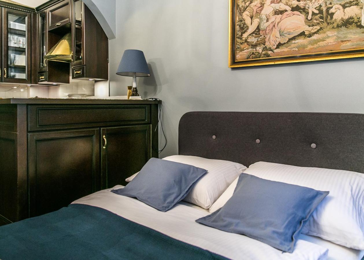 Apartment Gloria III Old Town วอร์ซอ ภายนอก รูปภาพ
